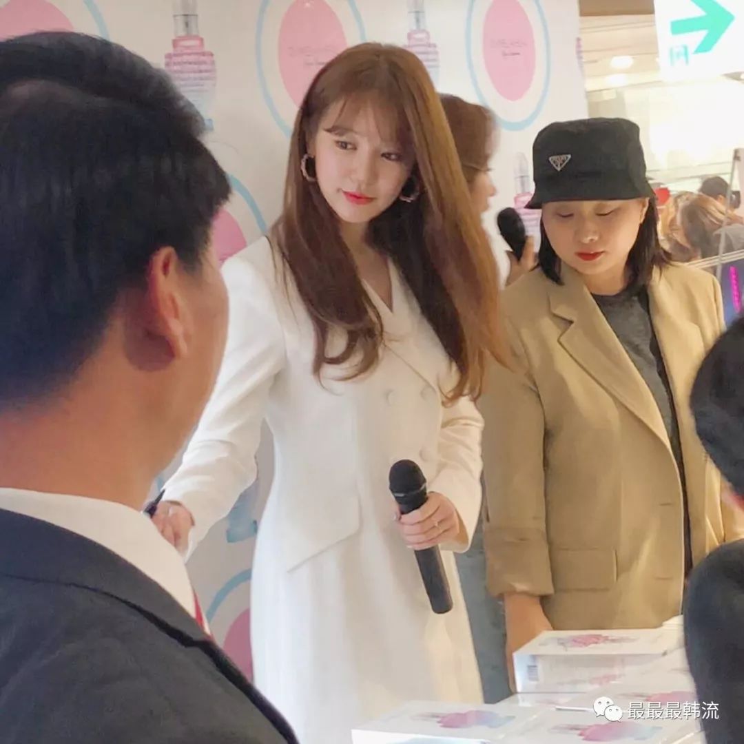 她的脸说回春就回春了…