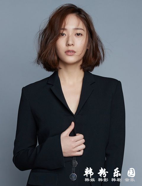 新剧《Search》公开郑秀晶军官造型 帅气