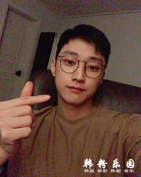 B1A4队长振永入伍后久违的通过IG告知近况