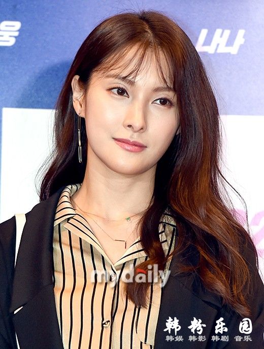 韩女星 朴奎利 为疫情期间去夜店公开道歉 