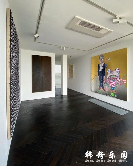 BIGBANG成员TOP 在社交网站公布豪宅照片