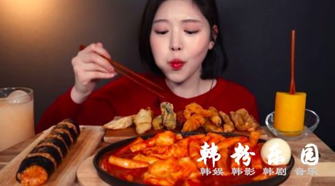 美女影片里多次出现诡异声音，真的有女鬼？
