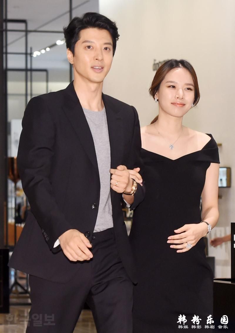 赵伦熙离婚一事发表立场:22日与李东健离婚