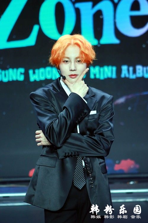 河成云新专辑《Twilight Zone》首尔举行发布会