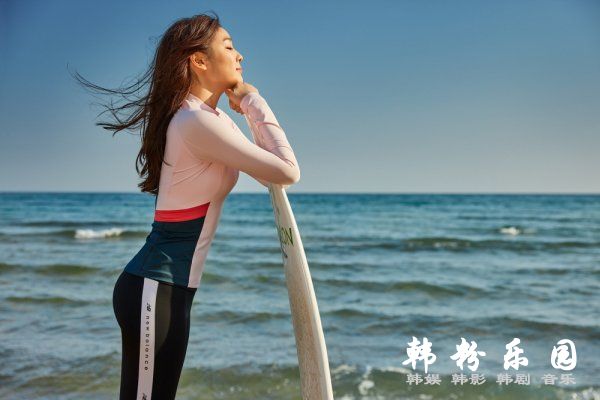 金妍儿 长腿细腰健康美十足 拍代言品牌最新宣传照