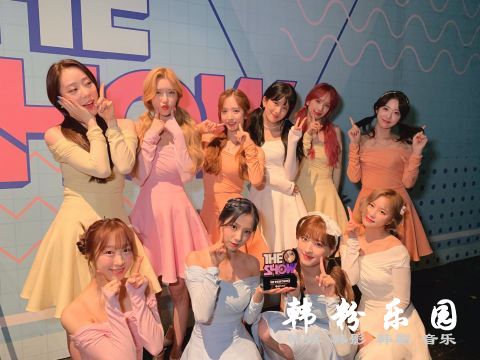 宇宙少女夺 回归后 6 月第三周的冠军得主首冠