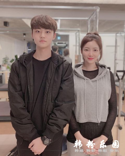 《SKY Castle》秀韩长这么高了 转眼181cm变清秀欧巴