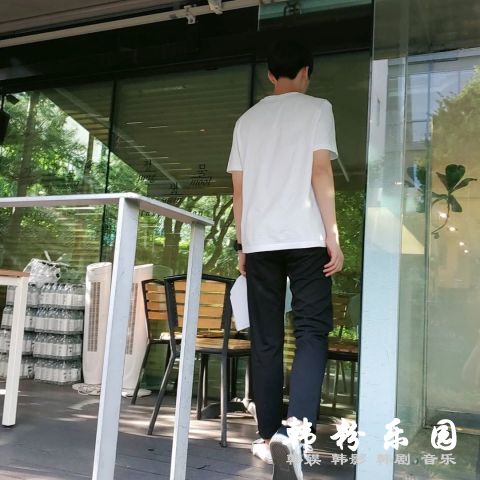 《SKY Castle》秀韩长这么高了 转眼181cm变清秀欧巴