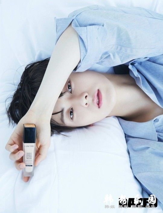 韩男团NU'EST黄旼炫 最新写真杂志曝光