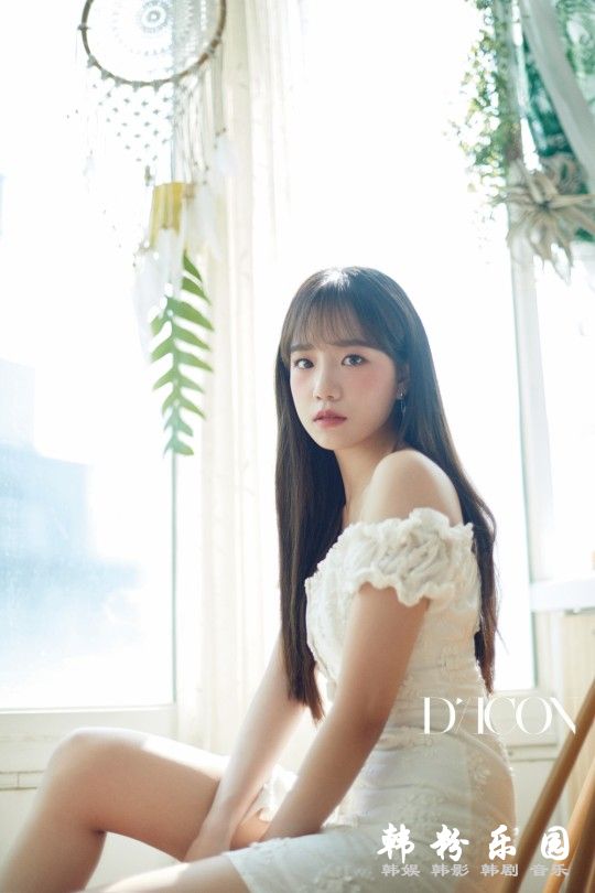 IZ*ONE 清纯甜美少女感十足 最新写真杂志曝光 