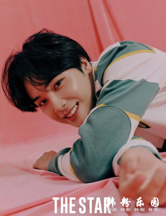 THE BOYZ 多彩搭配展清新少年魅力 杂志写真曝光