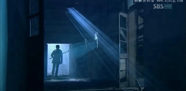 《sign》连续杀人犯 穿帮镜头(有图)