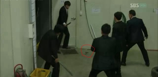 《城市猎人》第19、20集 穿帮镜头(有图)