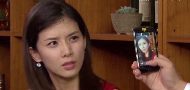 《爱情万万岁》第15集 穿帮镜头(有图)